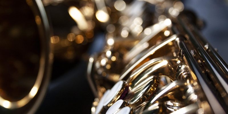 Das Saxofon erfreut sich immer größerer Beliebtheit. Das liegt einerseits an dem besonderen Klang dieses Instrumentes, andererseits an den vielfältigen Einsatzmöglichkeiten.